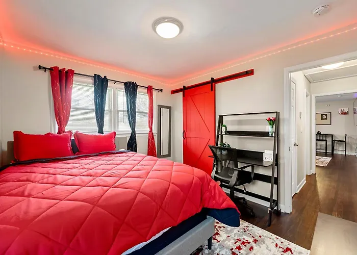 Rose\'S Lair In Atlanta