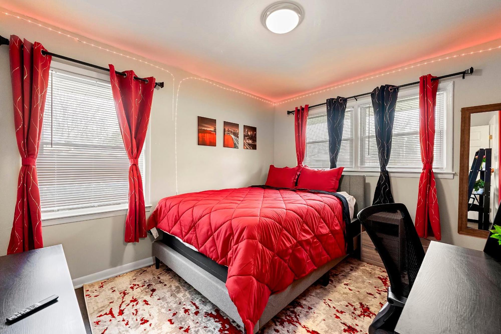 Rose's Lair In Atlanta